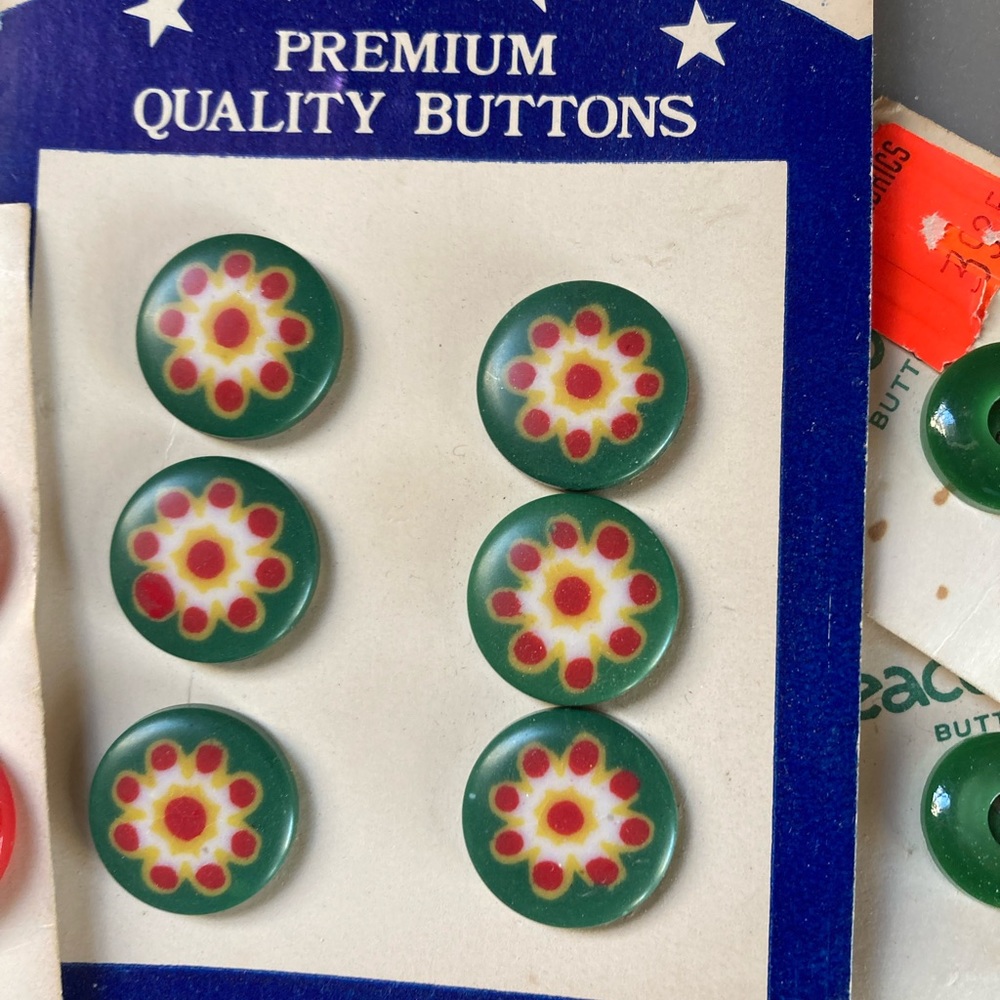 Vintage Buttons Sewing Supplies - Picture 2 of 7
